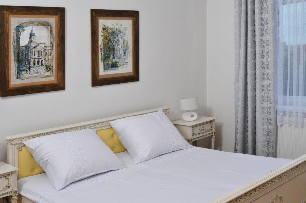 KaliszkiPrzestronny Apartamentアパートメント エクステリア 写真
