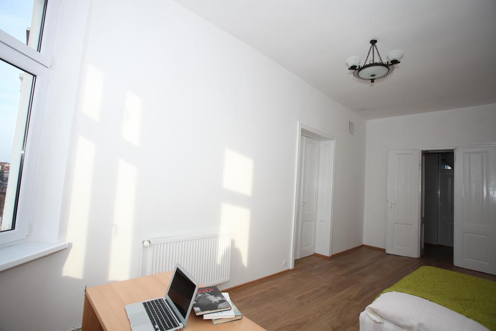 KaliszkiPrzestronny Apartamentアパートメント 部屋 写真