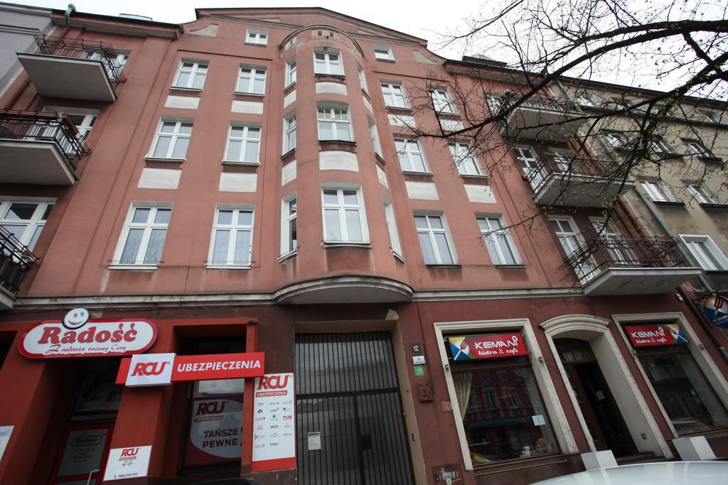 KaliszkiPrzestronny Apartamentアパートメント エクステリア 写真
