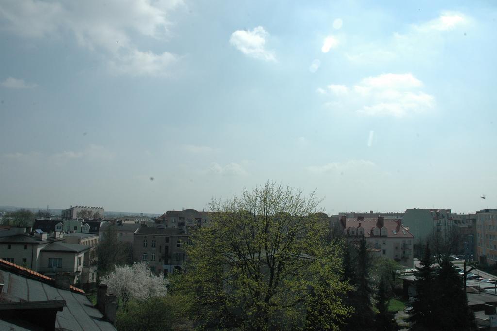 KaliszkiPrzestronny Apartamentアパートメント エクステリア 写真