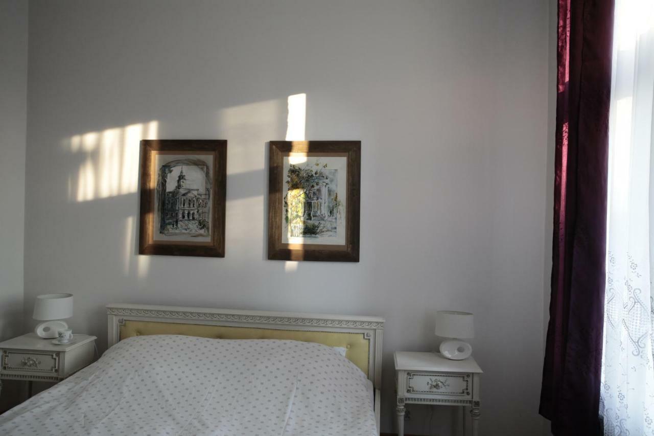 KaliszkiPrzestronny Apartamentアパートメント エクステリア 写真